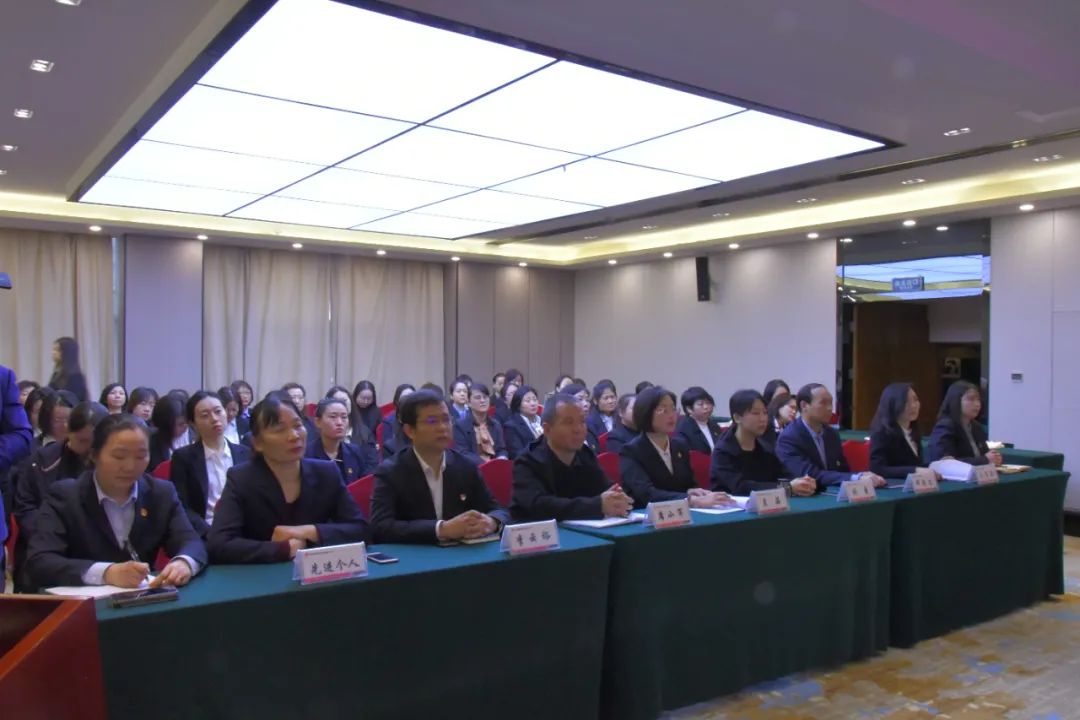 ��䓼��F����Ůί���펽��־��Ů����λ����Փ����ϵ�л���S�����