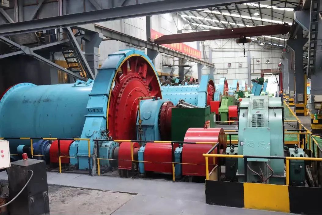 龍鋼集團(tuán)公司:學(xué)講話 強(qiáng)擔(dān)當(dāng) 扛責(zé)任 見行動(dòng) 龍鋼集團(tuán)公司:學(xué)講話 強(qiáng)擔(dān)當(dāng) 扛責(zé)任 見行動(dòng)