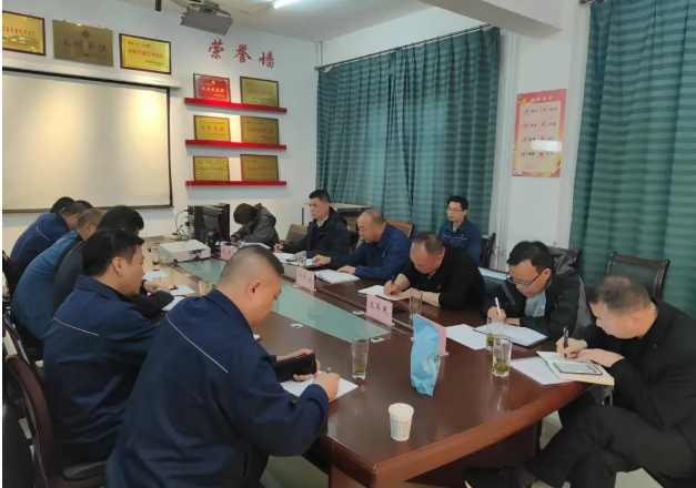 杜東興對龍鋼集團公司安全環保工作進行檢查指導 杜東興對龍鋼集團公司安全環保工作進行檢查指導