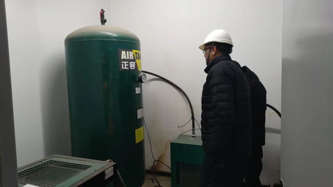 以事故為鏡 筑安全之基——紅光物流公司深刻汲取“1·18”事故教訓全面筑牢安全防線 以事故為鏡 筑安全之基——紅光物流公司深刻汲取“1·18”事故教訓全面筑牢安全防線