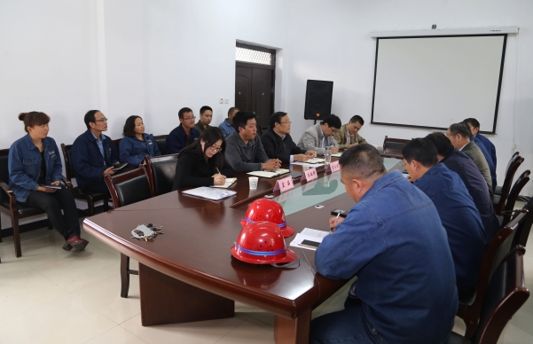 李永剛深入基層調研把脈職工思想動態 李永剛深入基層調研把脈職工思想動態