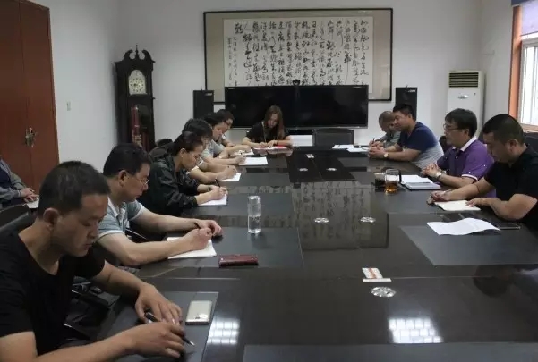 龍鋼集團各單位認真學習陜鋼集團調(diào)研會議精神 龍鋼集團各單位認真學習陜鋼集團調(diào)研會議精神