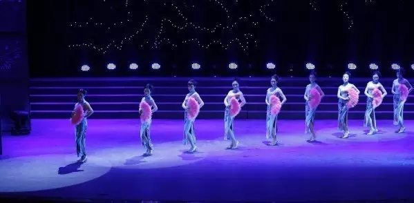 ��䓼��F�e�k�����ľ��� ���\�lչ��ӭ�������g��