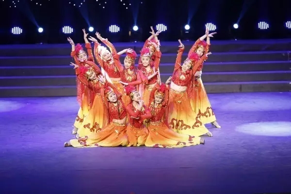 ��䓼��F�e�k�����ľ��� ���\�lչ��ӭ�������g��