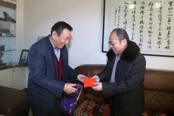 ��䓼��F(tu��n)��˾�h���I(l��ng)��(d��o)��(ji��)ǰ����ο���n��Ƭ�^(q��)�x�����ϸɲ�