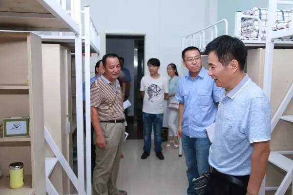 龍鋼集團公司檢查驗收紅光物流轉(zhuǎn)型項目 龍鋼集團公司檢查驗收紅光物流轉(zhuǎn)型項目