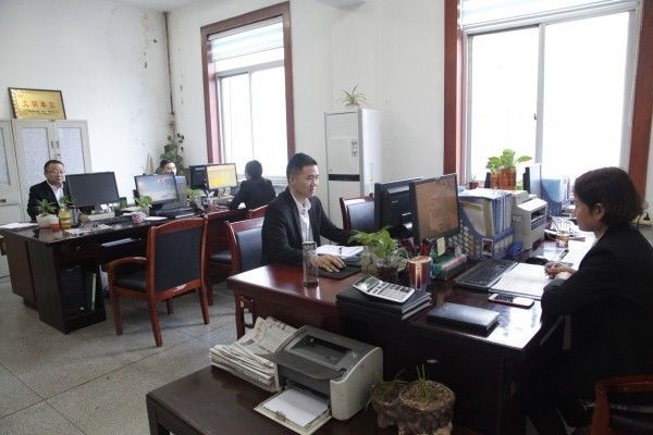 ��䓼��F��˾�_չ����ڄӼo�ɼ��������b��헙z��