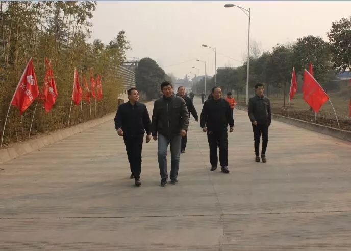 ��܈��˾�_չ����(li��n)�W(w��ng)+�������С������߻��(d��ng)