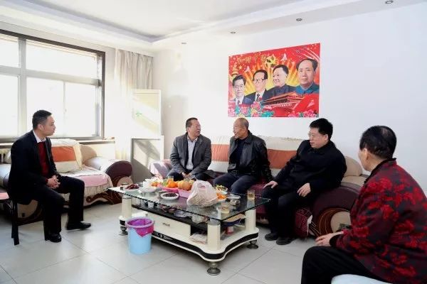 ����һ�п������F(tu��n)��˾�x�����ϸɲ����z��