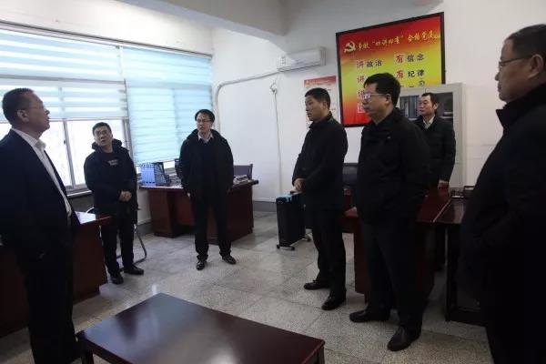 龍鋼集團公司領(lǐng)導(dǎo)深入各單位檢查人員到崗情況 龍鋼集團公司領(lǐng)導(dǎo)深入各單位檢查人員到崗情況