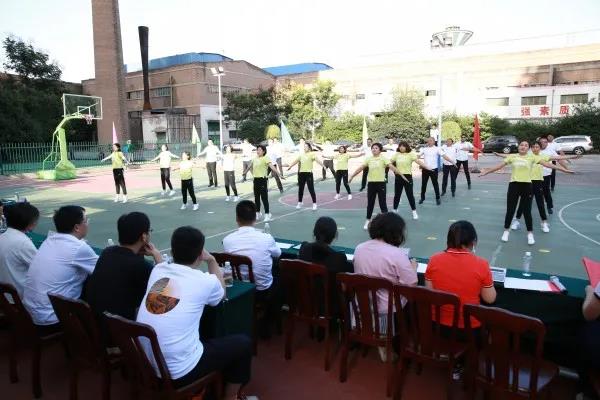 龍鋼集團“迎國慶”全民健身廣播體操展演活動掠影 龍鋼集團“迎國慶”全民健身廣播體操展演活動掠影