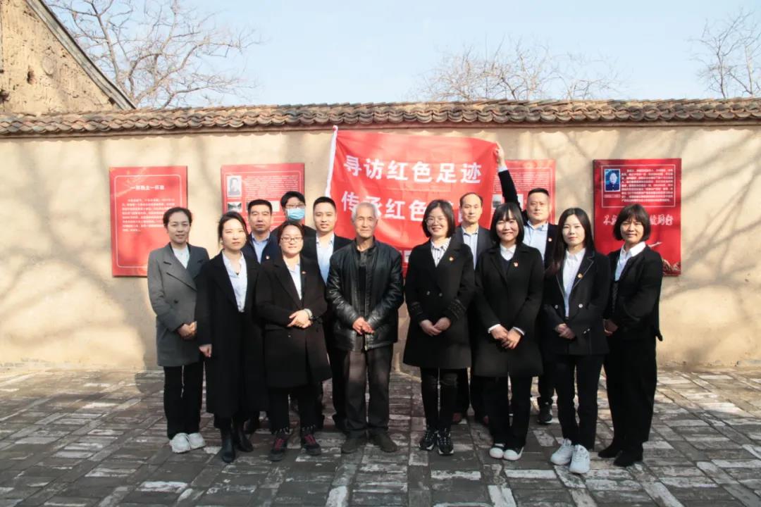 尋訪紅色足跡 傳承紅色基因 ——龍鋼集團(tuán)機(jī)關(guān)黨群工作部黨支部開展主題黨日活動(dòng) 尋訪紅色足跡 傳承紅色基因 ——龍鋼集團(tuán)機(jī)關(guān)黨群工作部黨支部開展主題黨日活動(dòng)